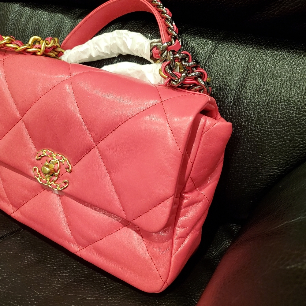 Chanel -- 19 Large Flap Bag - Picture 3 of 16